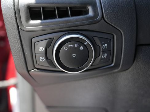 Used 2017 Ford Focus SE FWD image 51