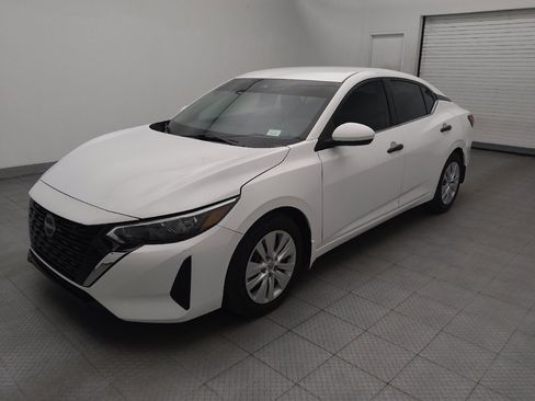 Used 2025 Nissan Sentra S FWD image 2