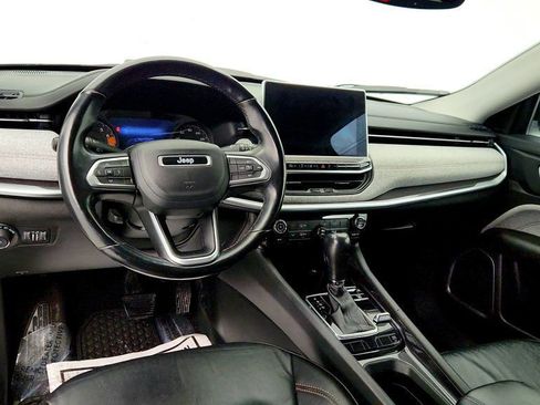 Used 2022 Jeep Compass Latitude image 11