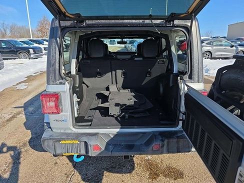 Used 2023 Jeep Wrangler Unlimited Sahara w/ Cold Weather Group image 11