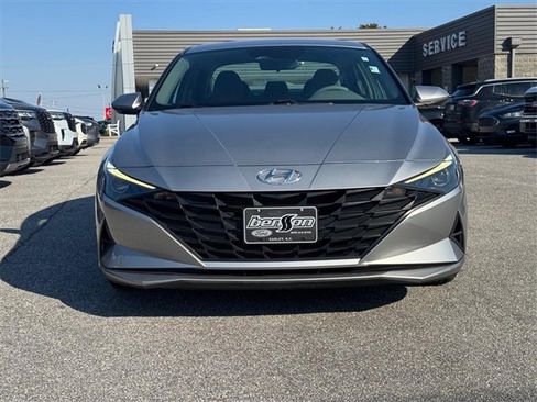 Used 2023 Hyundai Elantra SEL image 8
