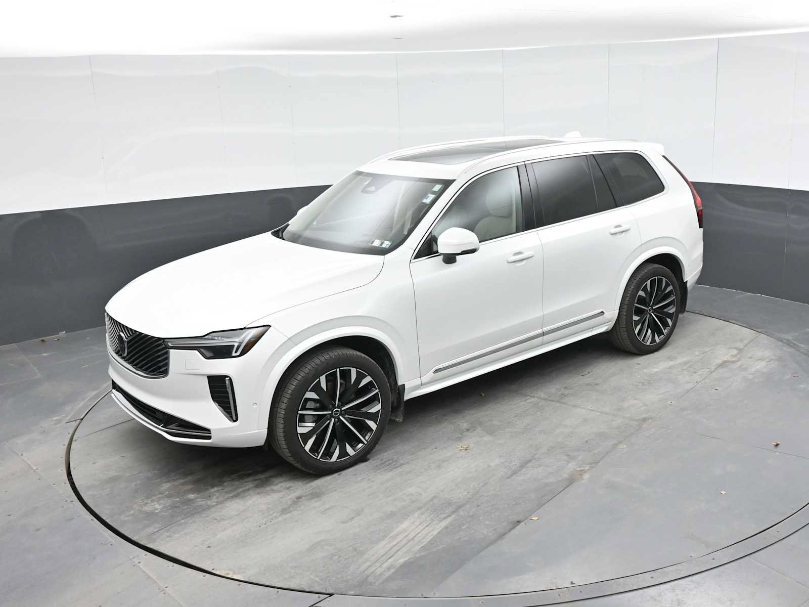 Used 2026 Volvo XC90 B6 Ultra w/ Protection Package AWD/4WD image 15