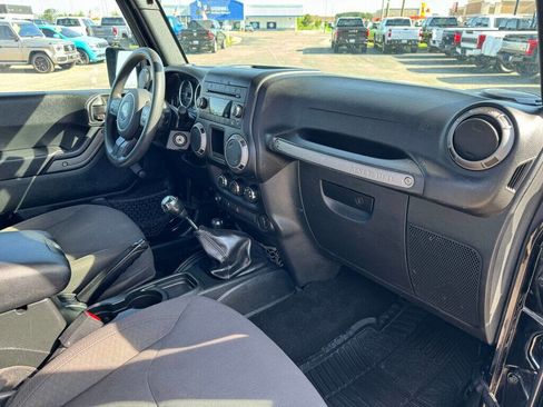 Used 2017 Jeep Wrangler Sport image 59