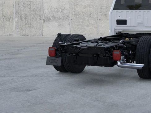 New 2026 Ford F350 XL w/ XL Chrome Package RWD image 21