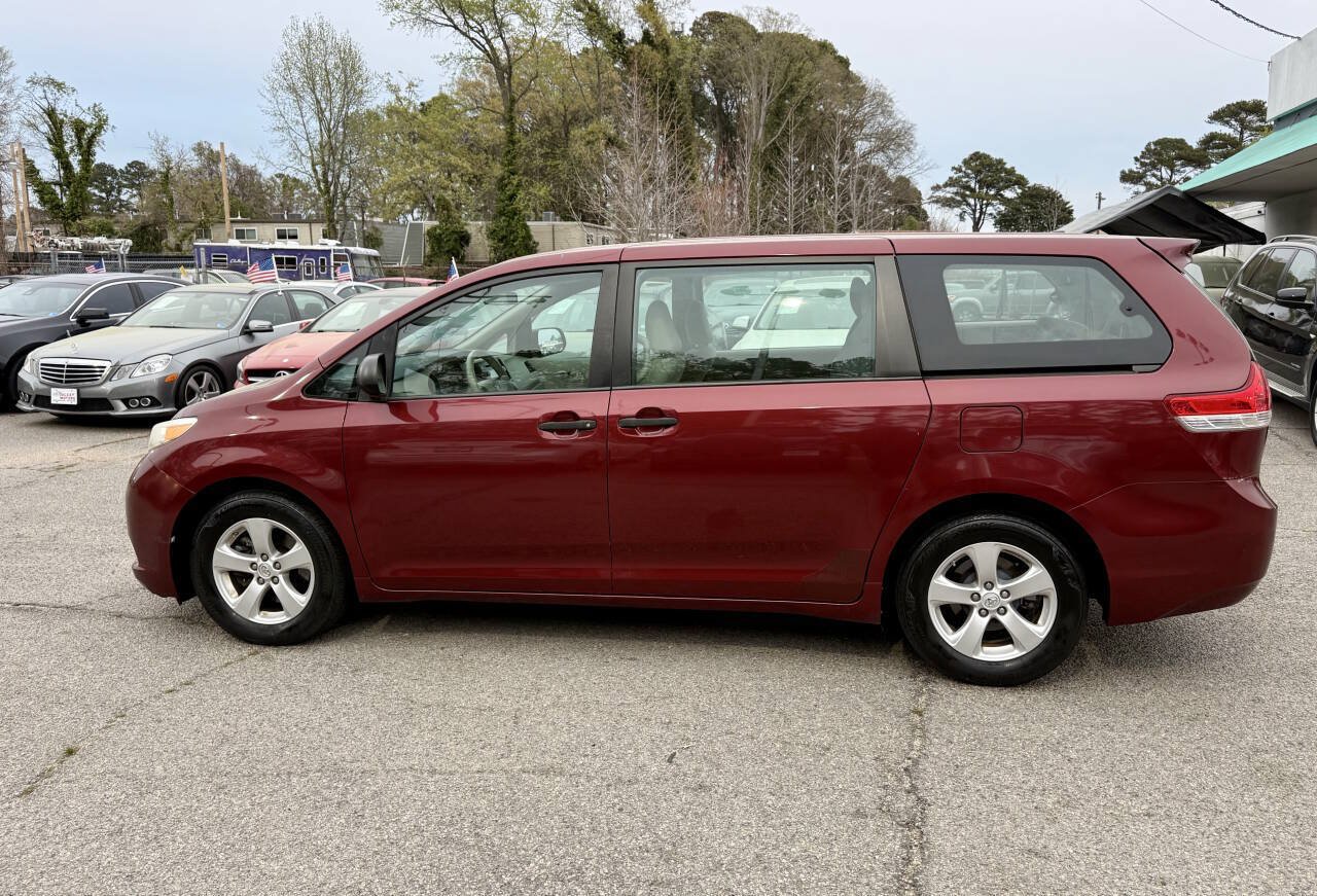 Used 2014 Toyota Sienna L FWD image 5