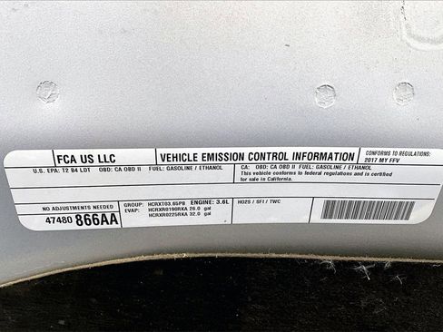 Certified 2017 RAM 1500 Classic SLT image 38