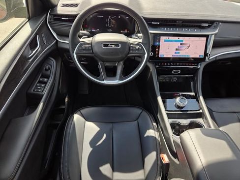 New 2026 Jeep Grand Cherokee L Limited w/ Limited Altitude Package RWD image 9