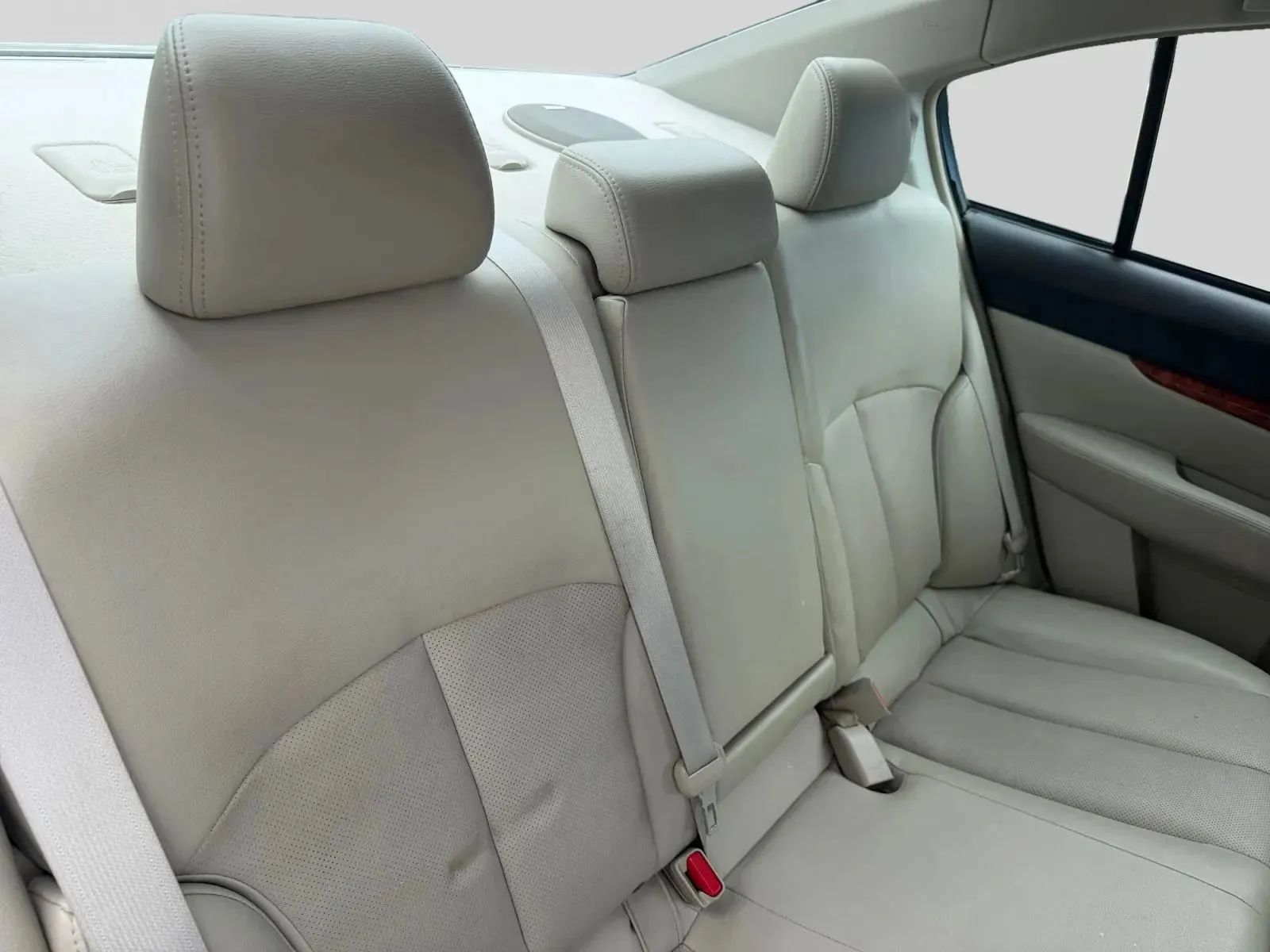 Used 2011 Subaru Legacy 2.5i Limited AWD/4WD image 18