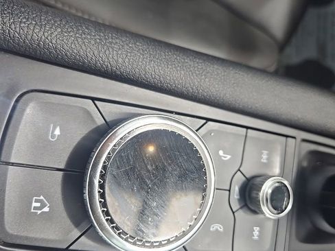Used 2024 Cadillac XT5 Luxury AWD/4WD image 19