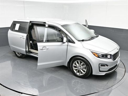 Used 2019 Kia Sedona EX image 37