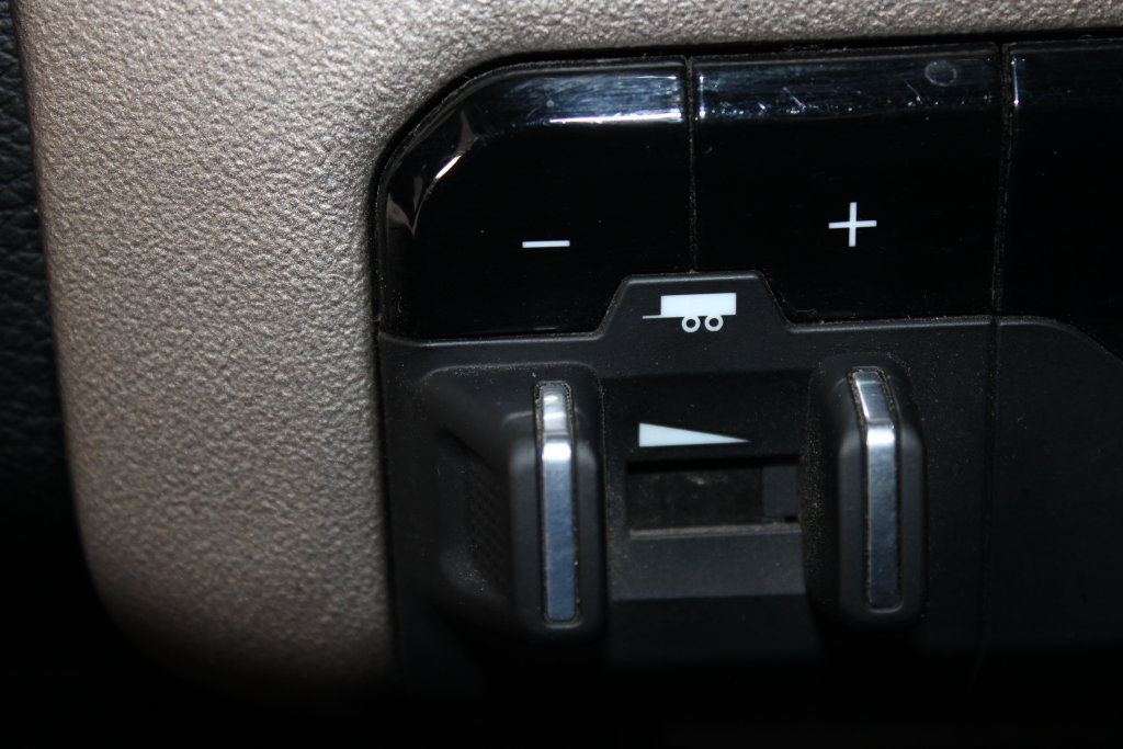Used 2022 RAM 1500 Laramie AWD/4WD image 33