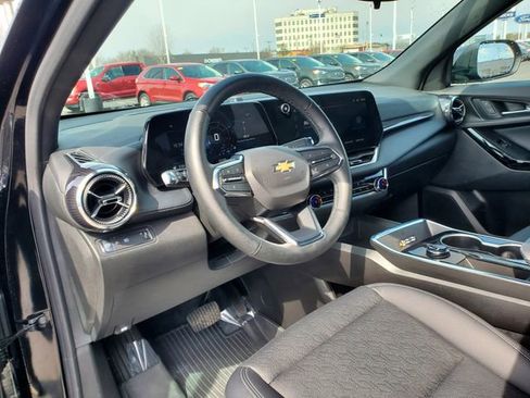 Used 2026 Chevrolet Equinox LT w/ Convenience Package II image 11