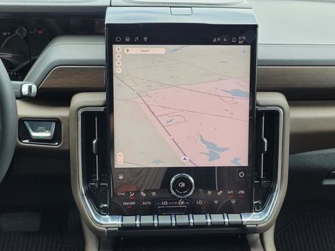 New 2026 GMC Yukon Denali Ultimate AWD/4WD image 14