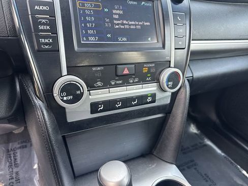 Used 2013 Toyota Camry SE image 20