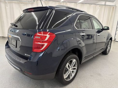 Used 2017 Chevrolet Equinox Premier w/ Enhanced Convenience Package AWD/4WD image 5