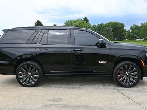 Used 2026 Cadillac Escalade V AWD/4WD image 4