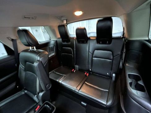 Certified 2025 Nissan Pathfinder SL w/ SL Premium Package AWD/4WD image 19