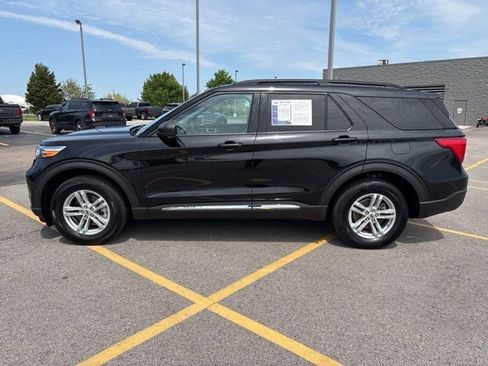 Certified 2024 Ford Explorer XLT w/ Equipment Group 202A AWD/4WD image 18