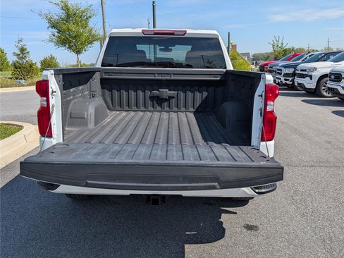 Used 2022 Chevrolet Silverado 1500 Custom AWD/4WD image 12