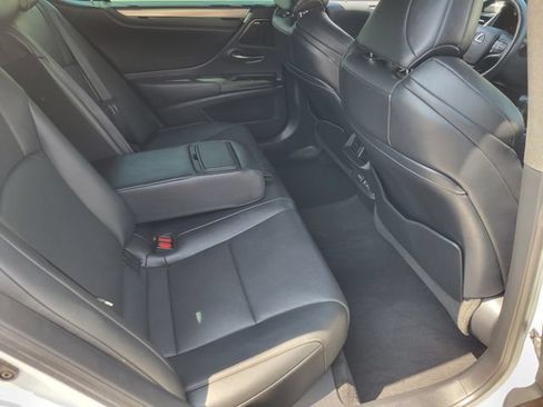 Used 2019 Lexus ES 350 F Sport w/ Accessory Package 2 FWD image 22