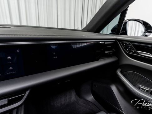 Used 2025 Porsche Macan 4S Electric image 31