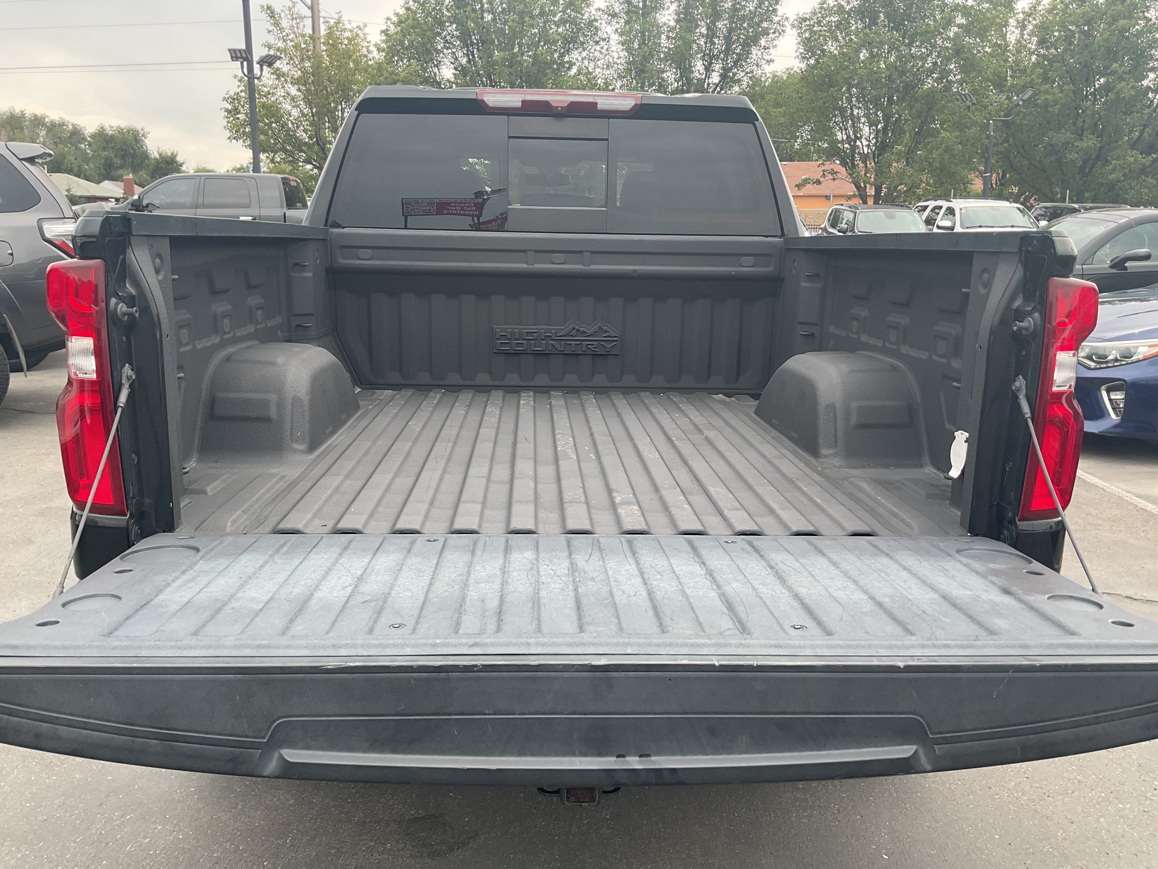 Used 2021 Chevrolet Silverado 1500 High Country w/ Safety Package II AWD/4WD image 10