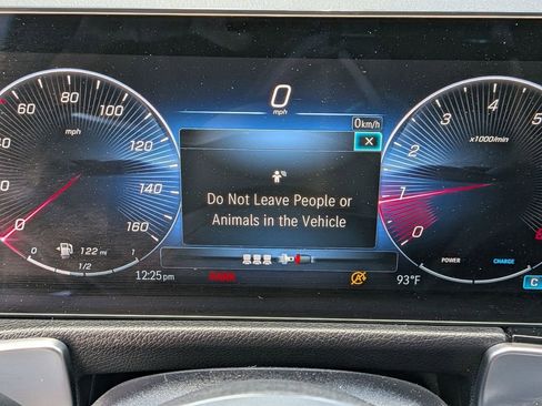 Used 2025 Mercedes-Benz GLB 250 image 13