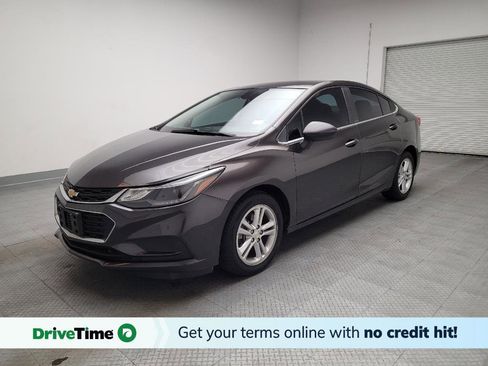 Used 2017 Chevrolet Cruze LT image 1