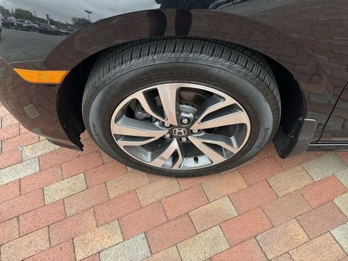 Certified 2023 Honda Odyssey Touring image 10