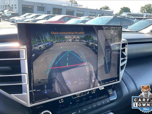 Used 2024 Toyota Sequoia Platinum w/ TRD Off-Road Package AWD/4WD image 28