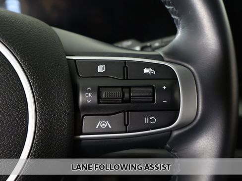 Certified 2023 Kia Sportage EX image 4