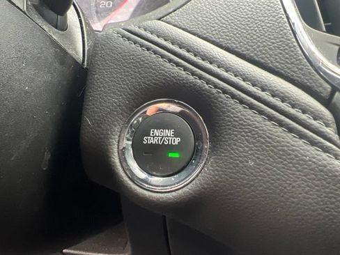 Used 2017 Chevrolet Cruze Premier FWD image 25