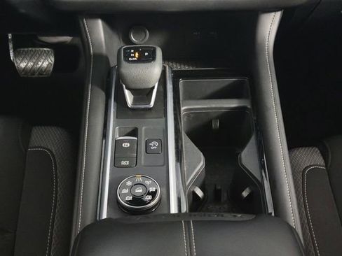 Used 2023 Nissan Pathfinder SV image 26