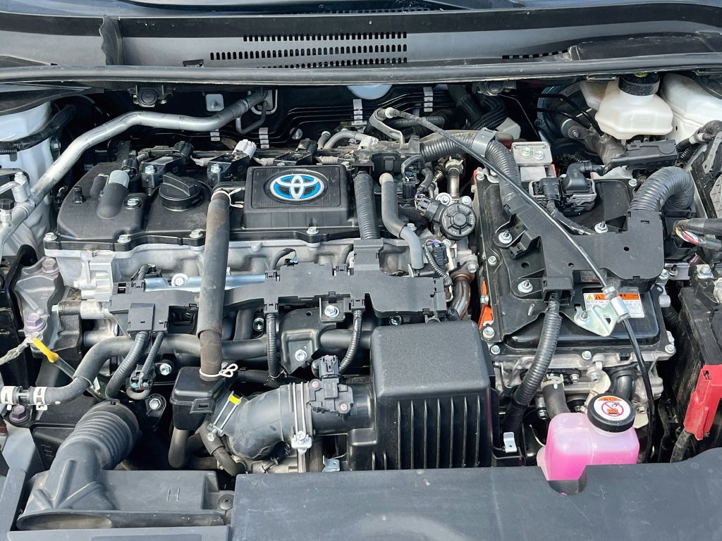 Used 2024 Toyota Corolla LE w/ LE Convenience Package FWD image 27