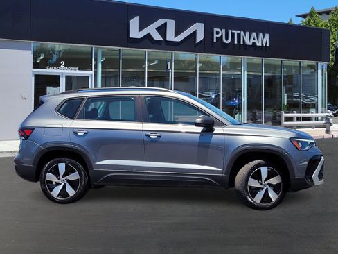 Used 2025 Volkswagen Taos S AWD/4WD image 3