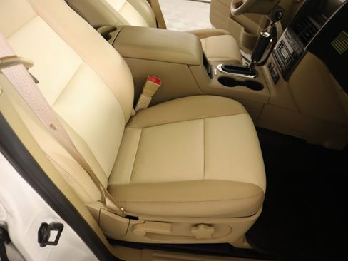 Used 2010 Ford Explorer Sport Trac Limited image 13