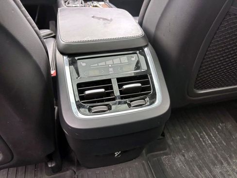 Used 2017 Volvo XC90 T6 Inscription w/ Vision Package image 32