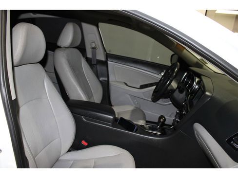 Used 2015 Kia Optima EX w/ EX Premium Package image 25