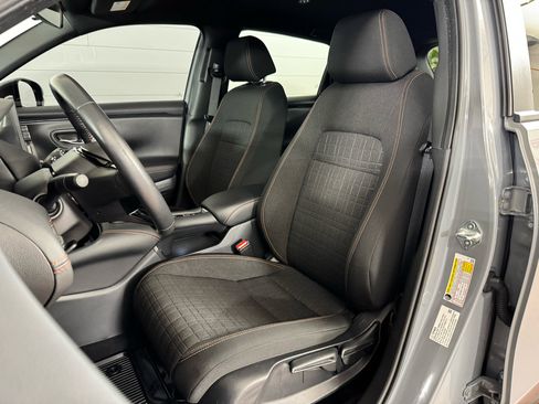 Used 2024 Honda HR-V Sport image 11