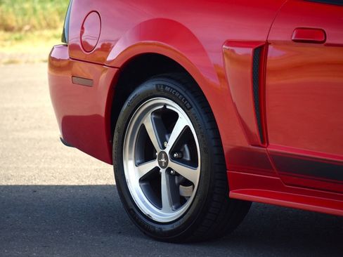 Used 2003 Ford Mustang Mach 1 RWD image 28