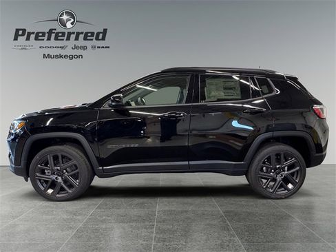 New 2026 Jeep Compass Limited image 9