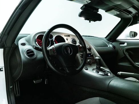 Used 2009 Pontiac Solstice GXP image 22