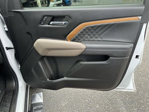 Used 2023 GMC Canyon Denali image 22