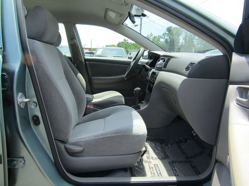 Used 2005 Toyota Corolla CE FWD image 8