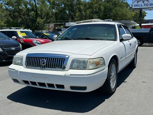Used 2011 Mercury Grand Marquis LS RWD image 3