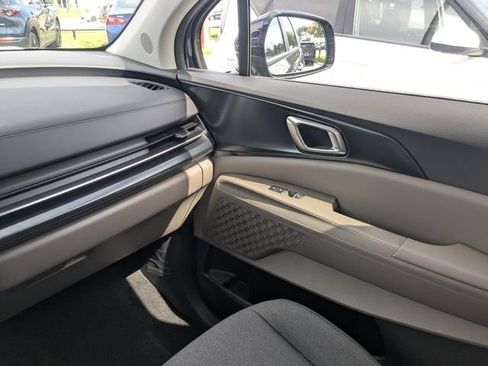 New 2027 Kia Carnival LX FWD image 18