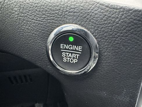 Used 2022 Ford Edge SEL w/ Convenience Package image 21