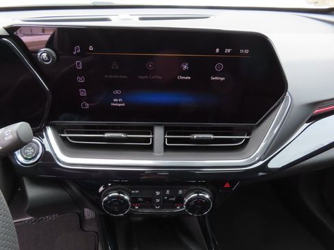 New 2026 Chevrolet Trax RS w/ Sunroof Package FWD image 5