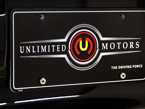 Used 2025 Mercedes-Benz AMG GT 63 image 11