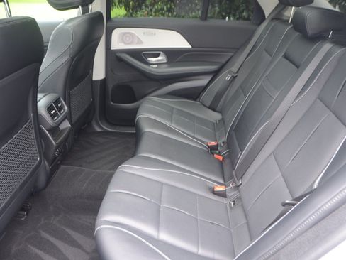 Used 2021 Mercedes-Benz GLE 450 4MATIC image 16